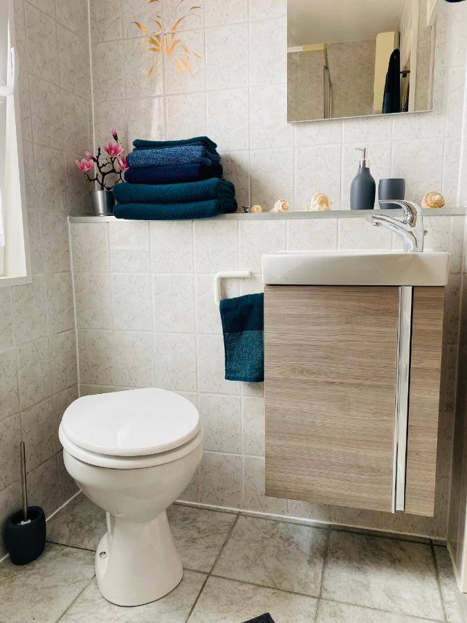 T&T Ferienwohnung Rheinbrohl Extérieur photo