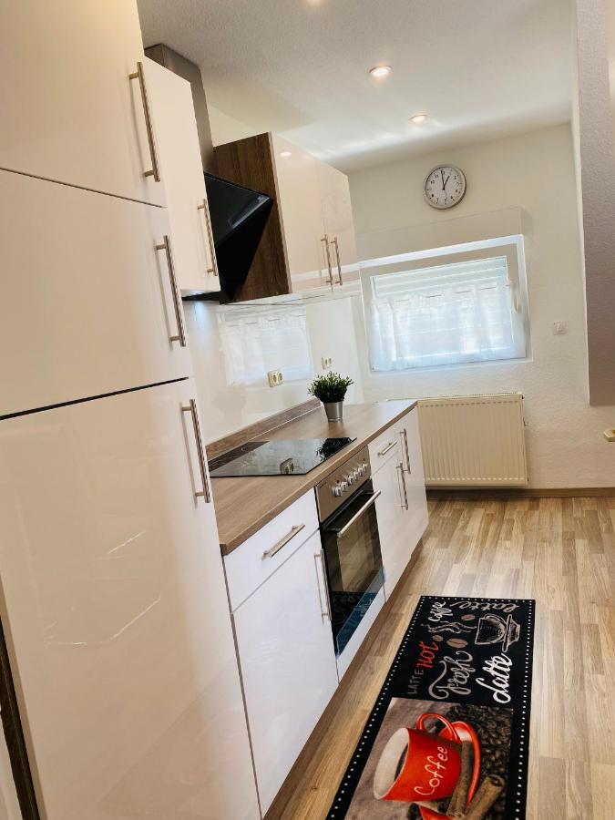 T&T Ferienwohnung Rheinbrohl Extérieur photo