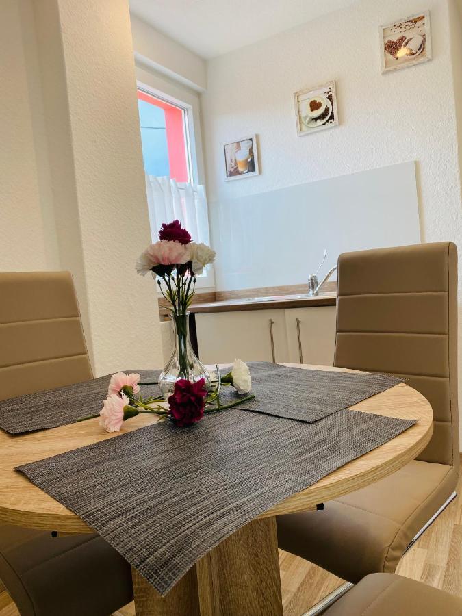 T&T Ferienwohnung Rheinbrohl Extérieur photo