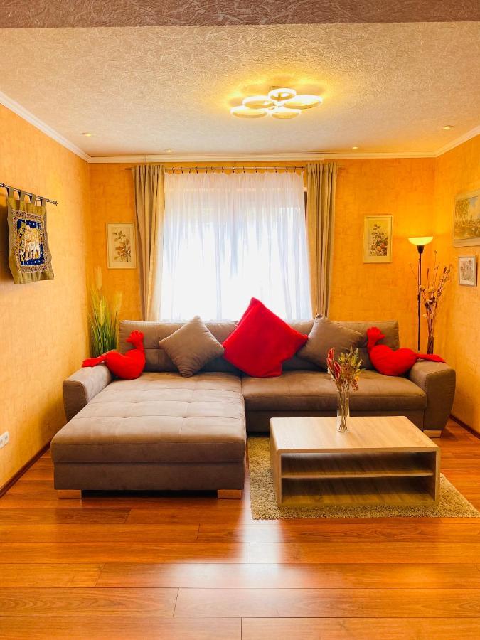 T&T Ferienwohnung Rheinbrohl Extérieur photo